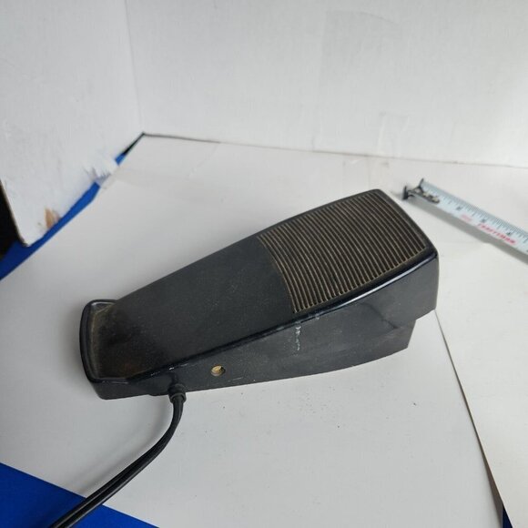 Genuine Husqvarna Viking Sewing Machine Foot Control Pedal Type FR560 OEM (1E) - Picture 1 of 4